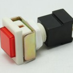 方按即插開關(guān)<br>￥0.5元/個(gè)